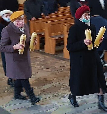 Cztery świece i patena